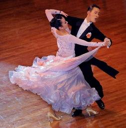 成人摩登单人舞蹈视频,领略成人舞蹈魅力